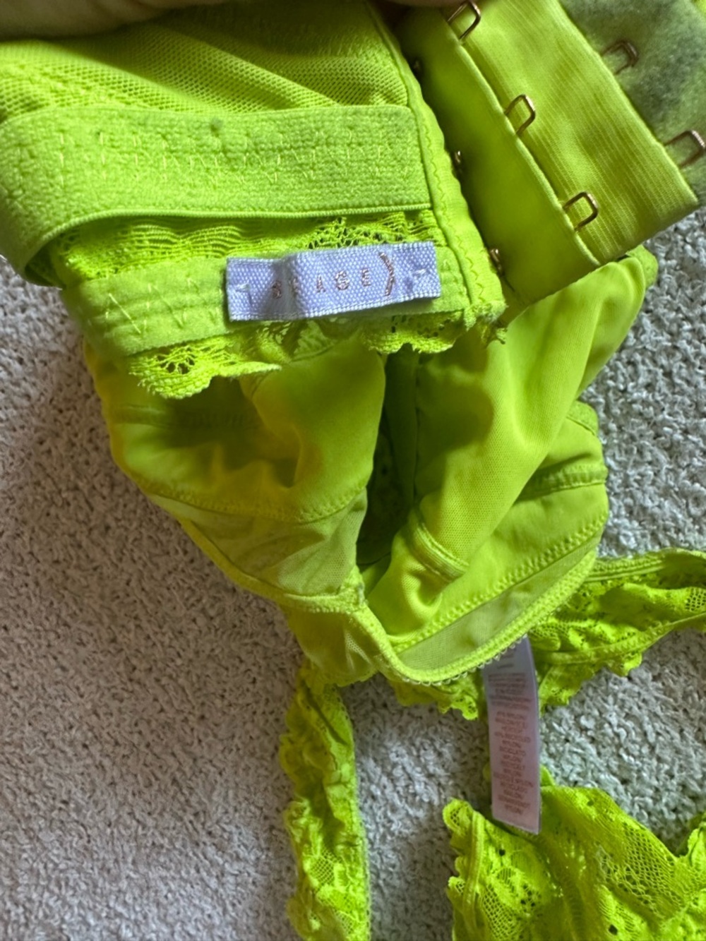 Fenty Neon Green Set - Picture 4 of 4